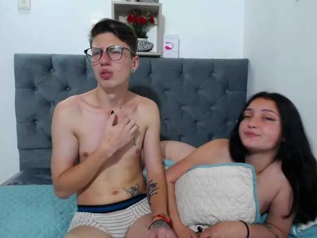 Live sex webcam photo for Rude-n-Cute #271996258