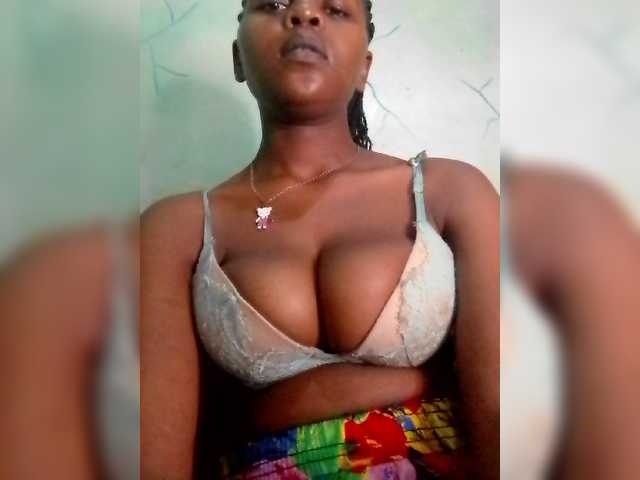 Live sex webcam photo for Rugi #277990234