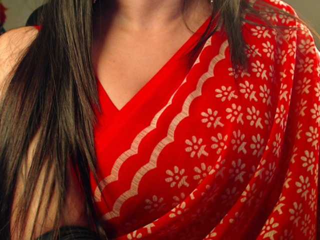 Live sex webcam photo for Ruhani1 #276392686