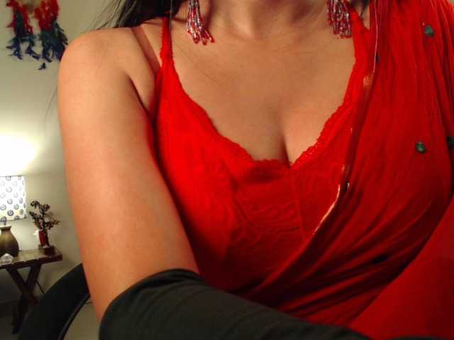 Live sex webcam photo for Ruhani1 #276451907