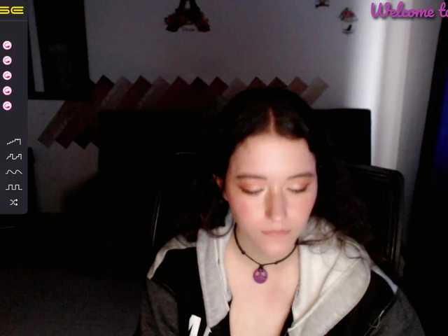 Live sex webcam photo for Rukkiaparis #274004922