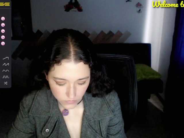 Live sex webcam photo for Rukkiaparis #274212124