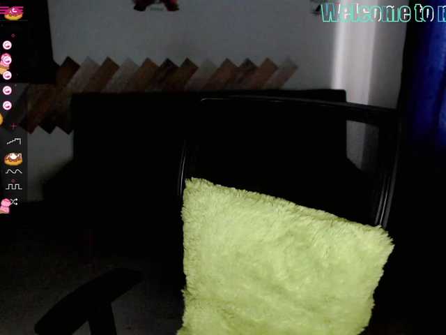 Live sex webcam photo for Rukkiaparis #274322546