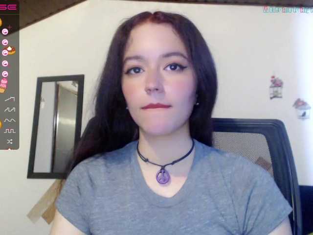 Live sex webcam photo for Rukkiaparis #274669081