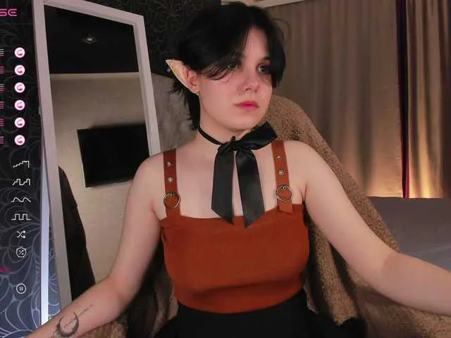 Live sex webcam photo for RuntyStrip #277440040