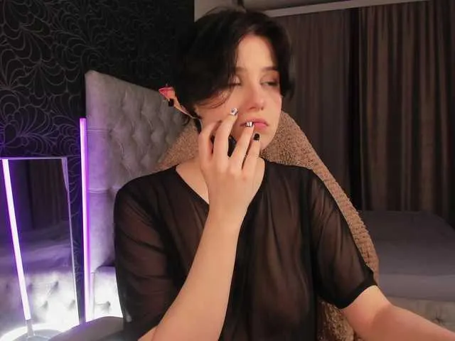 Live sex webcam photo for RuntyStrip #277680629