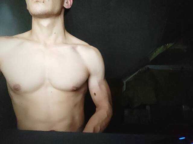 Live sex webcam photo for RuslanWZ #291761055