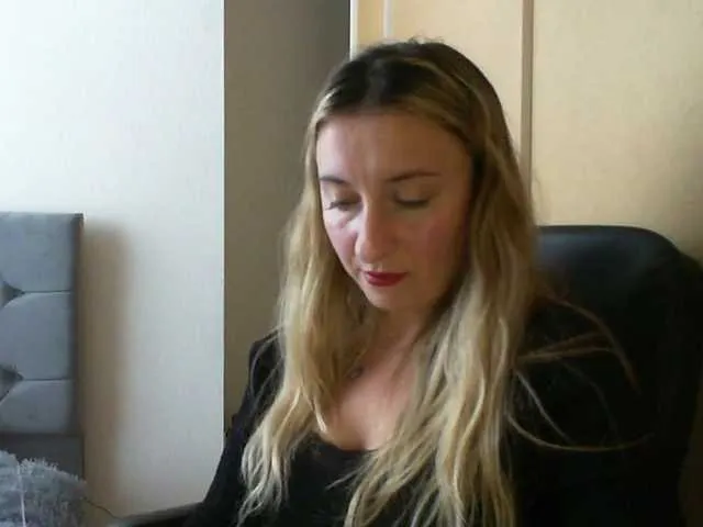 Live sex webcam photo for RuslanaFlower #291557003