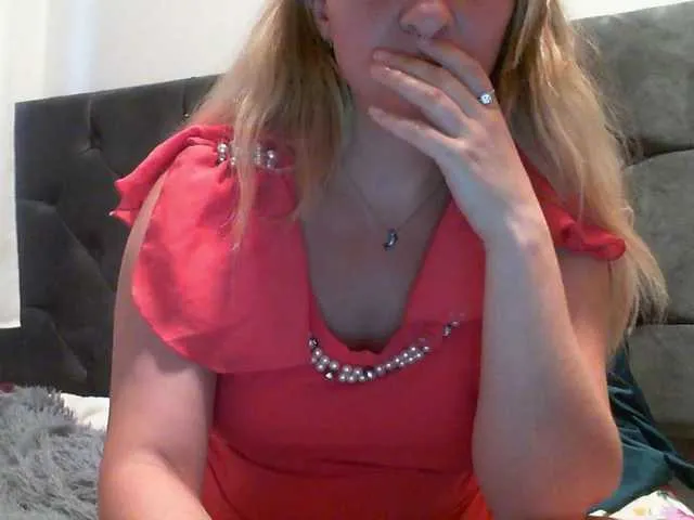 Live sex webcam photo for RuslanaFlower #291677326