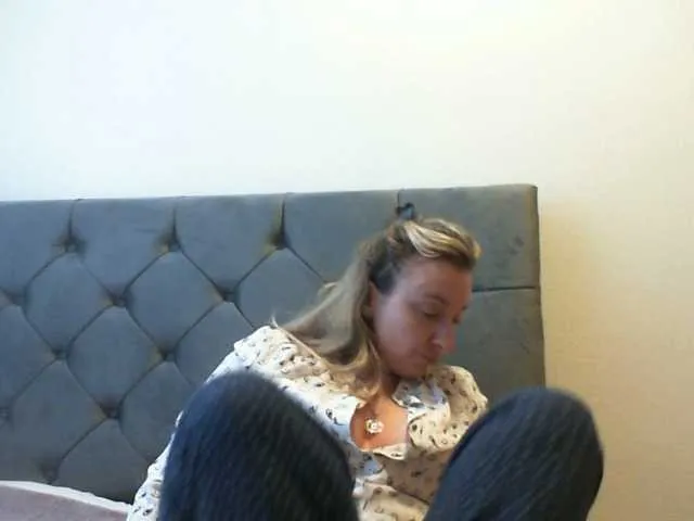 Live sex webcam photo for RuslanaFlower #292283246