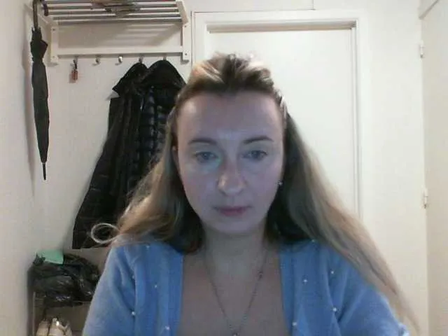 Live sex webcam photo for RuslanaFlower #292347922