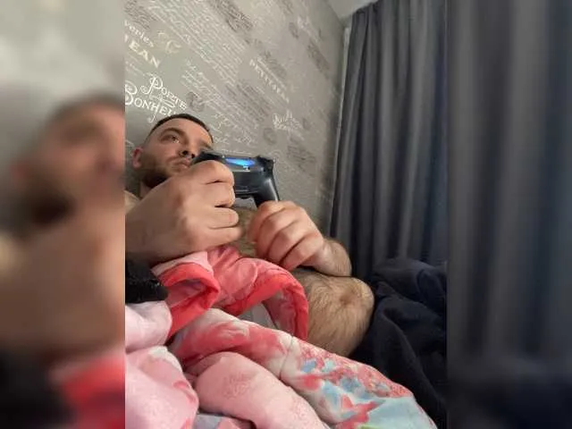 Live sex webcam photo for Ruslann996 #273161027