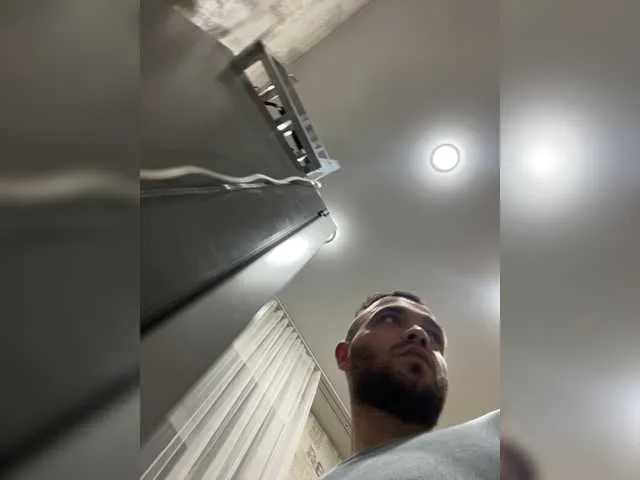 Live sex webcam photo for Ruslann996 #273220772