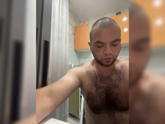 Live sex webcam photo for Ruslann996 #273647200