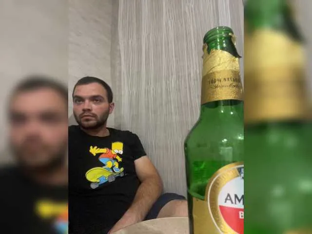 Live sex webcam photo for Ruslann996 #274167680