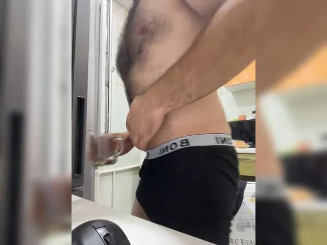 Live sex webcam photo for Ruslann996 #274271797