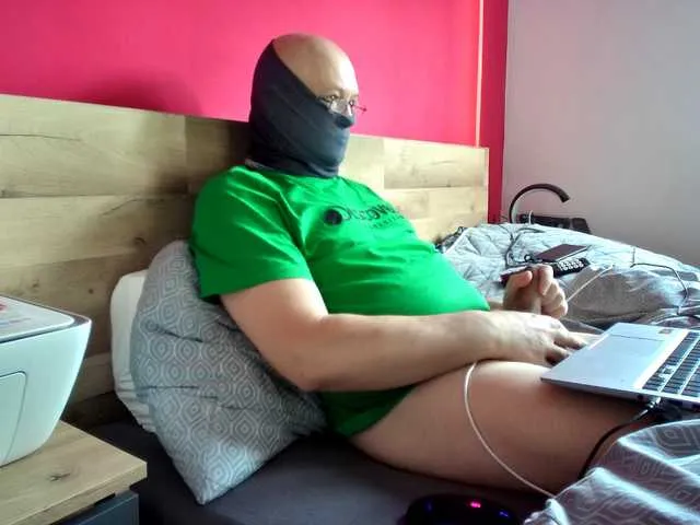 Live sex webcam photo for Rusplumber #293076069