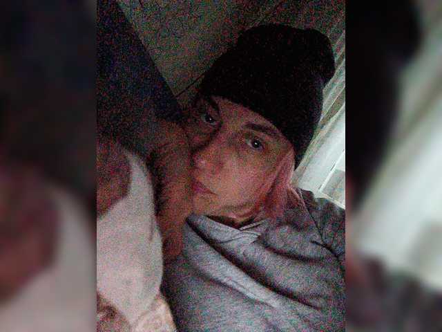 Live sex webcam photo for RussiaBADGIRL #272828388