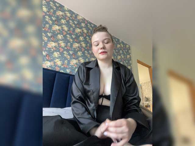 Live sex webcam photo for RussianloveX #273378438