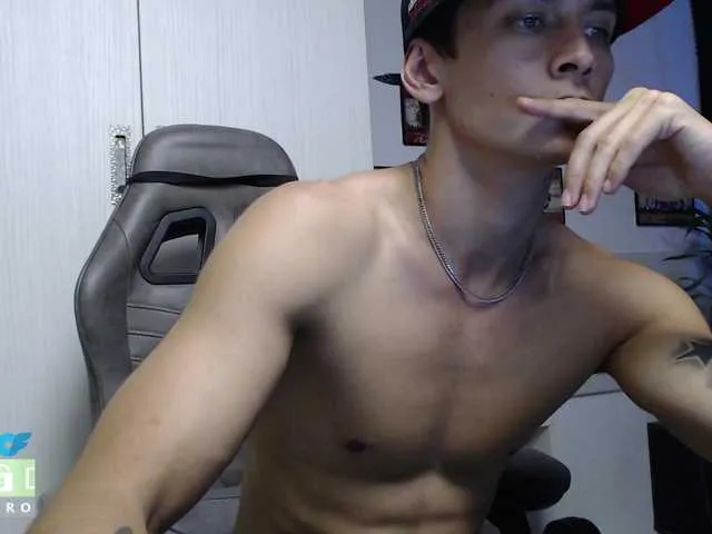 Live sex webcam photo for Rustynf1tZ #276043249