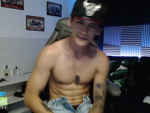 Live sex webcam photo for Rustynf1tZ #276094815