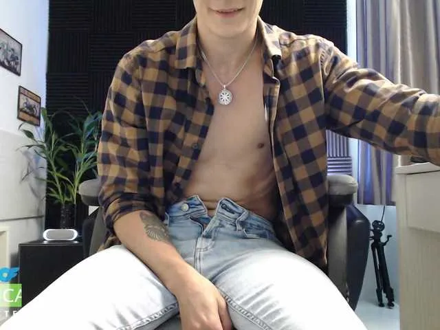 Live sex webcam photo for Rustynf1tZ #276105624