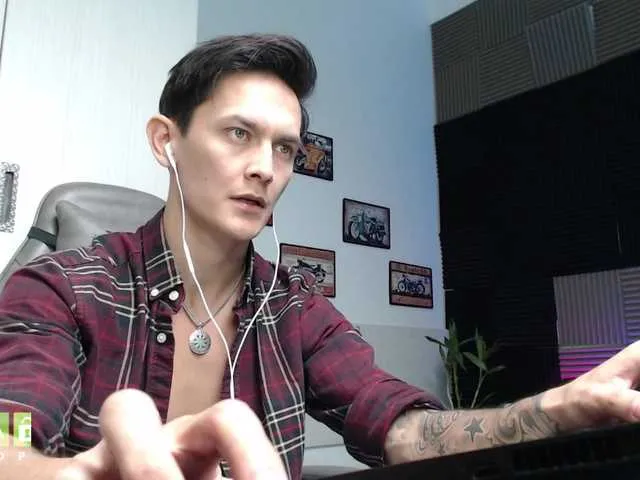 Live sex webcam photo for Rustynf1tZ #276520563