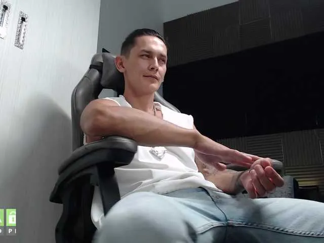 Live sex webcam photo for Rustynf1tZ #277338195