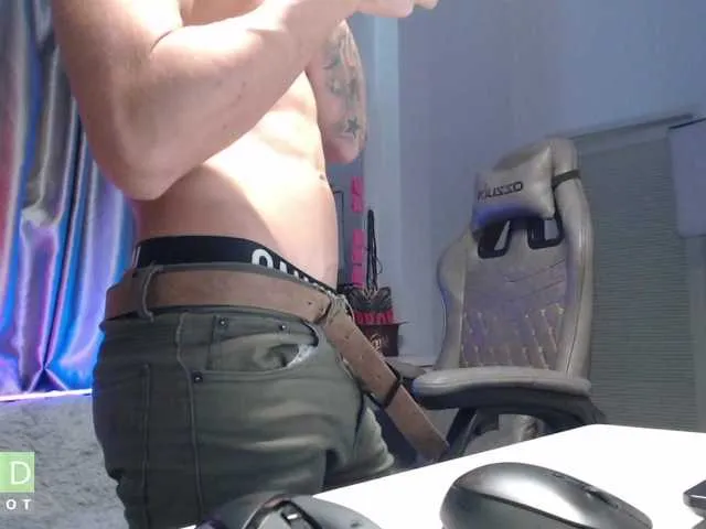 Live sex webcam photo for Rustynf1tZ #278009924