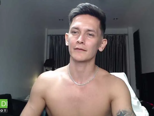 Live sex webcam photo for Rustynf1tZ #278306668