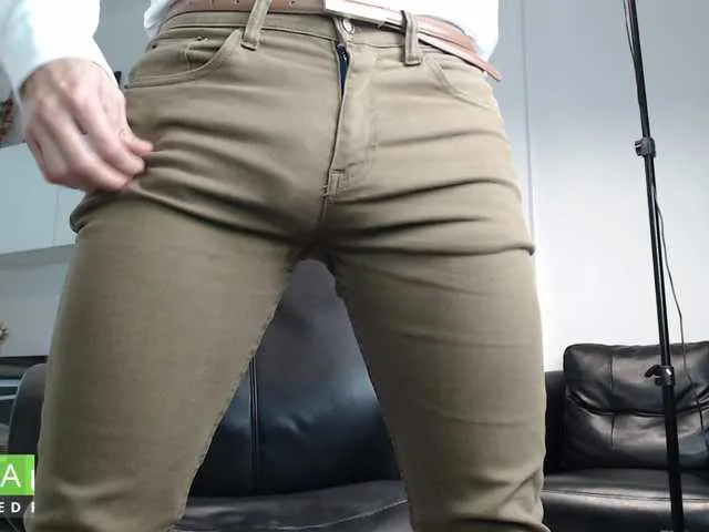 Live sex webcam photo for Rustynf1tZ #284735146