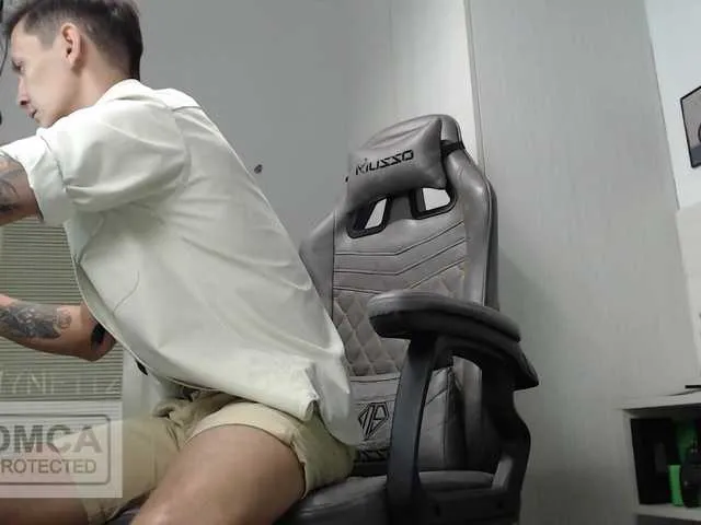 Live sex webcam photo for Rustynf1tZ #287573096