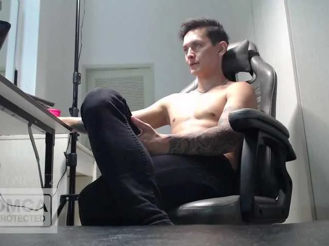 Live sex webcam photo for Rustynf1tZ #289428661