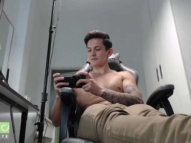 Live sex webcam photo for Rustynf1tZ #290005189