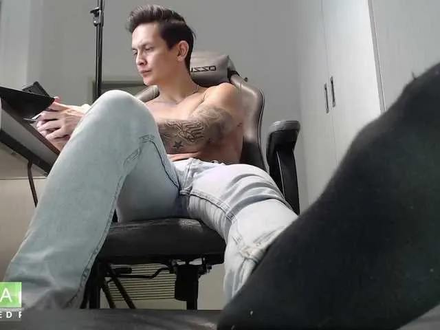 Live sex webcam photo for Rustynf1tZ #290027569