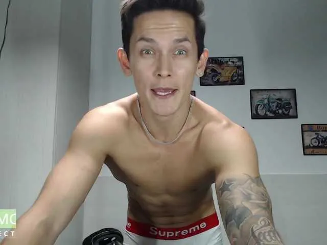 Live sex webcam photo for Rustynf1tZ #290038776