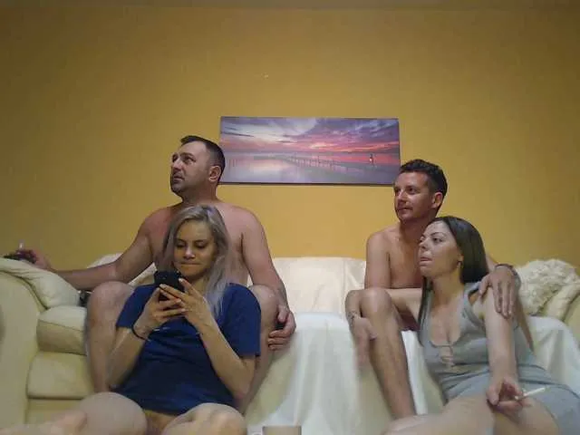 Live sex webcam photo for RuxandraDanny #291498949