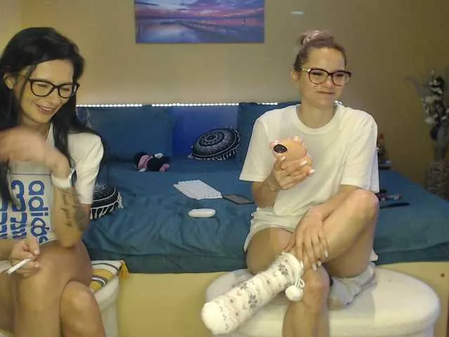 Live sex webcam photo for RuxandraDanny #292269033