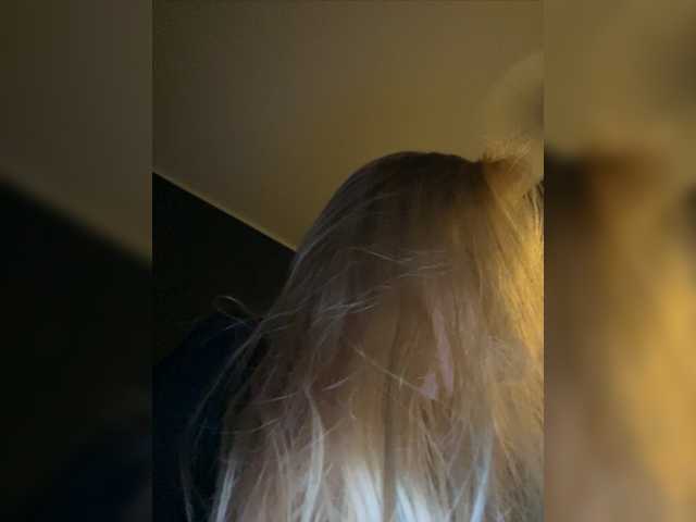 Live sex webcam photo for Ruxandrapurr #277157066