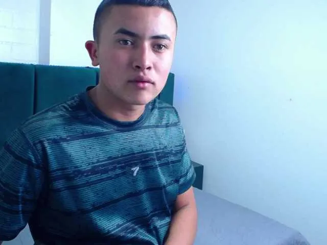 Live sex webcam photo for Ryan-Lee- #277312703