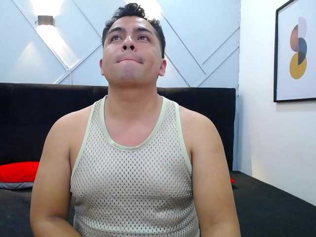 Live sex webcam photo for Ryan-gosth #278198667