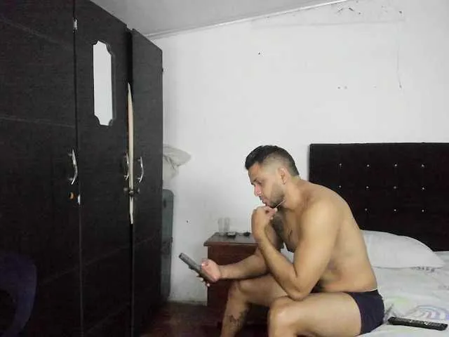 Live sex webcam photo for Ryan-xc #292156445