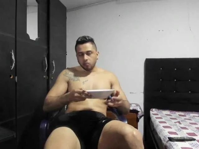 Live sex webcam photo for Ryan-xc #293138611