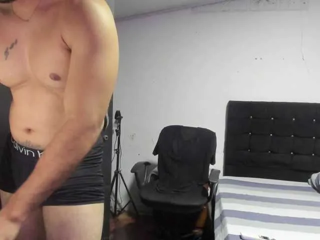 Live sex webcam photo for Ryan-xc #293610841