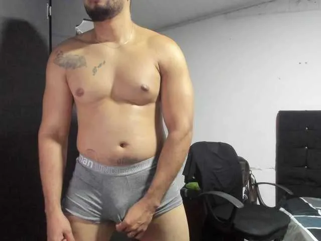 Live sex webcam photo for Ryan-xc #293894299