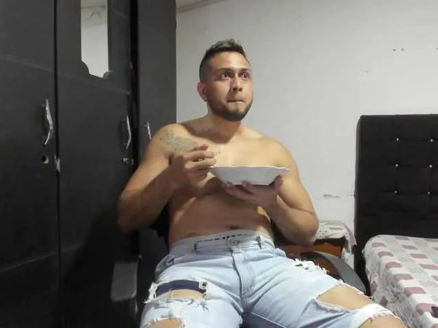 Live sex webcam photo for Ryan-xc #293918511