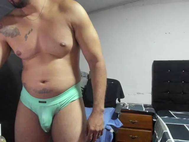 Live sex webcam photo for Ryan-xc #294016438