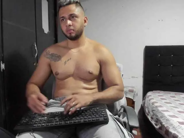 Live sex webcam photo for Ryan-xc #294190015