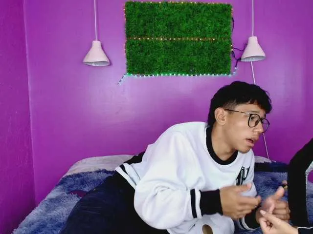 Live sex webcam photo for RyanPricee #291151089