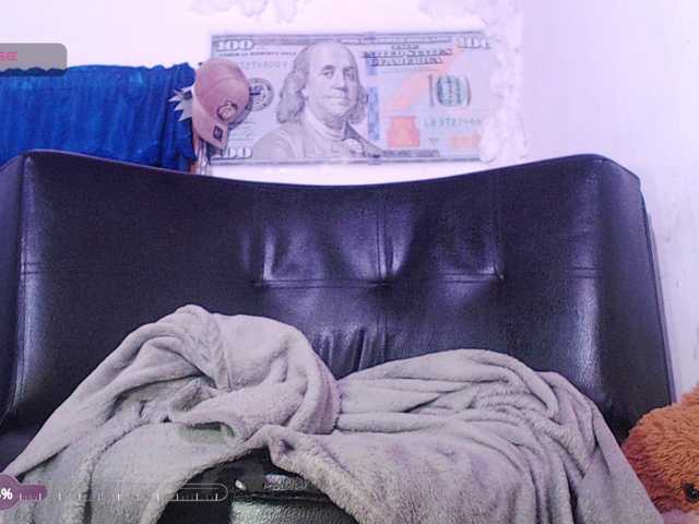 Live sex webcam photo for Ryancoopper #290640790